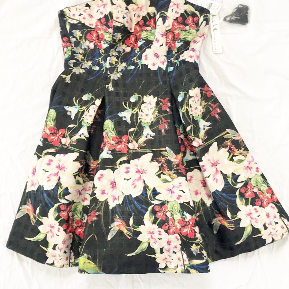 Nicole Miller Brand New Strapless Floral Dress